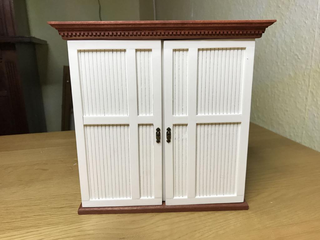 fertiger Schrank